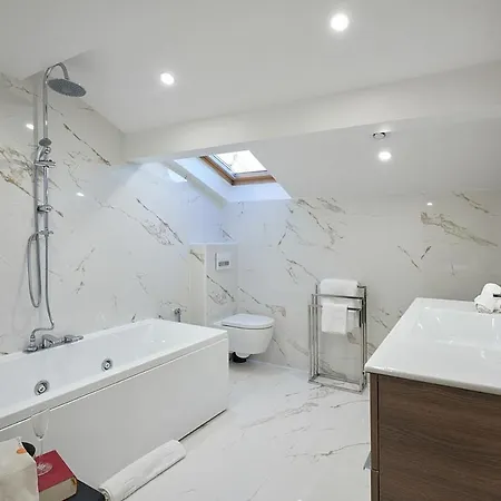 Apartment Sunlight - Palme D Or - 2 Bedrooms, Modern Apartment, Hyper Cannes